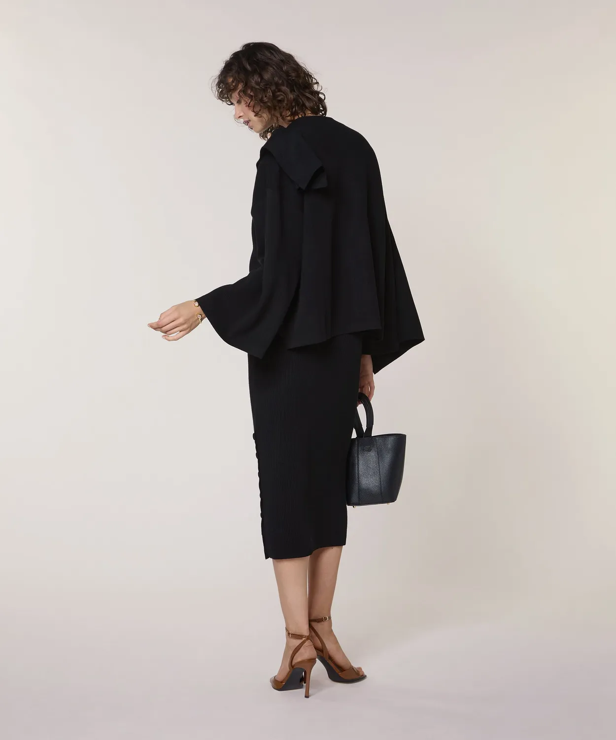 Rodier Mantella maglia nera scollo rotondo