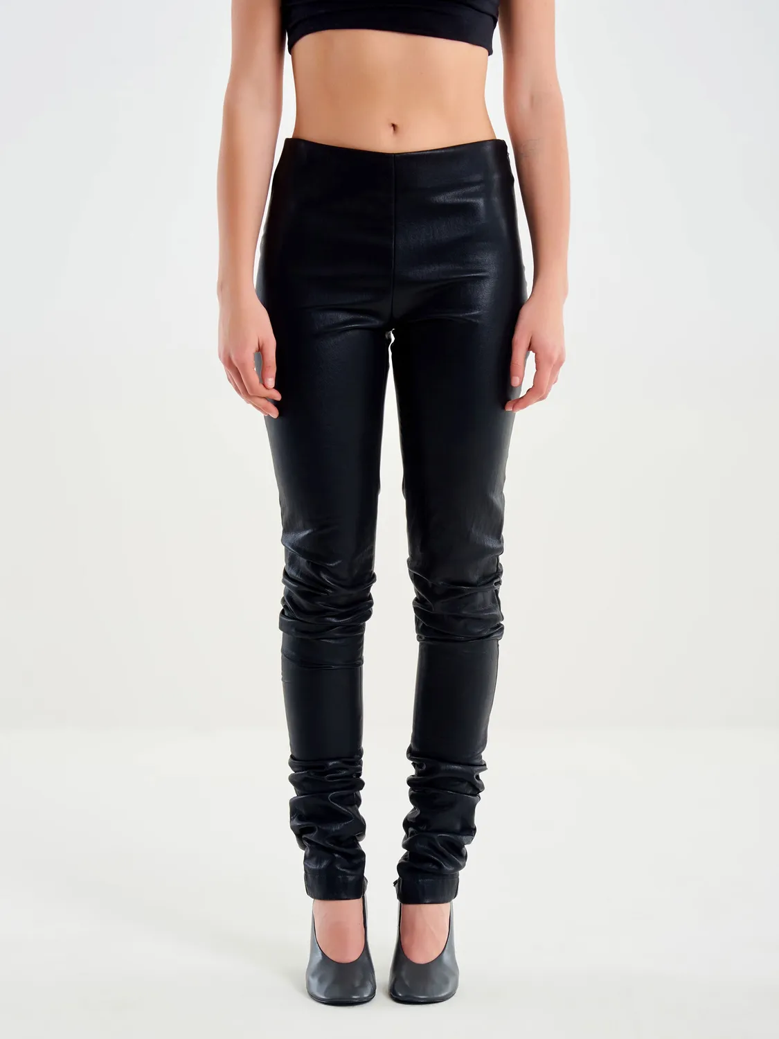Vicolo pantalone similpelle nero spacco tacco