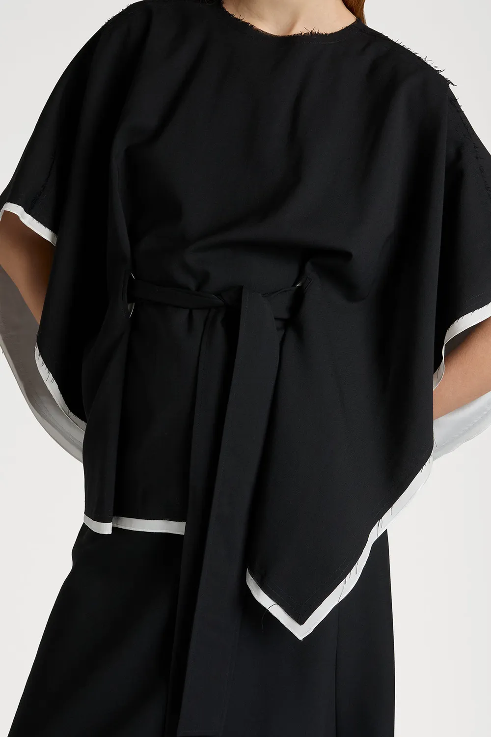 PORTS 1961 Chic top mantella nero fiocco vita