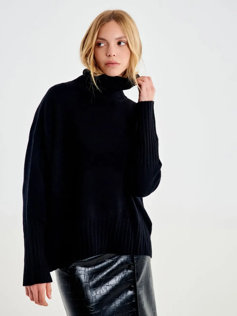 Vicolo Pull Dolcevita maglia nera taglia unica 100% lana
