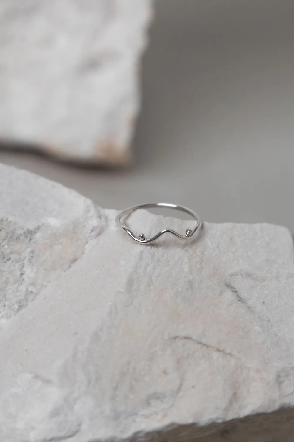 Jyoti Stan Silver anello argento seno misura 52