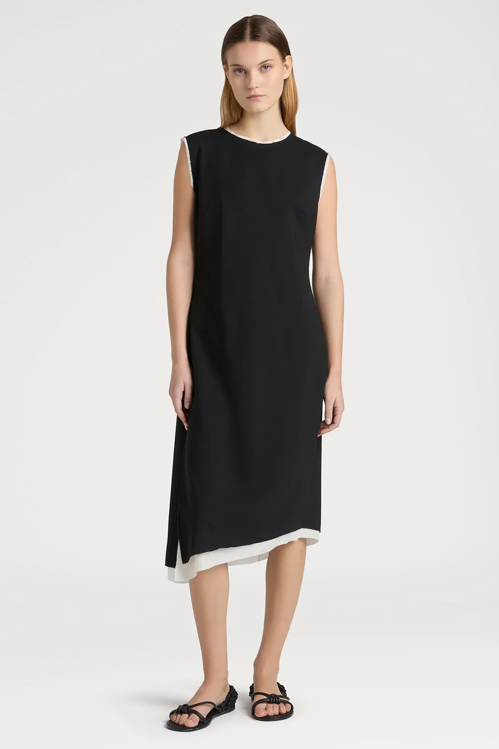 Ports vestito nero elegante con profili bianchi
