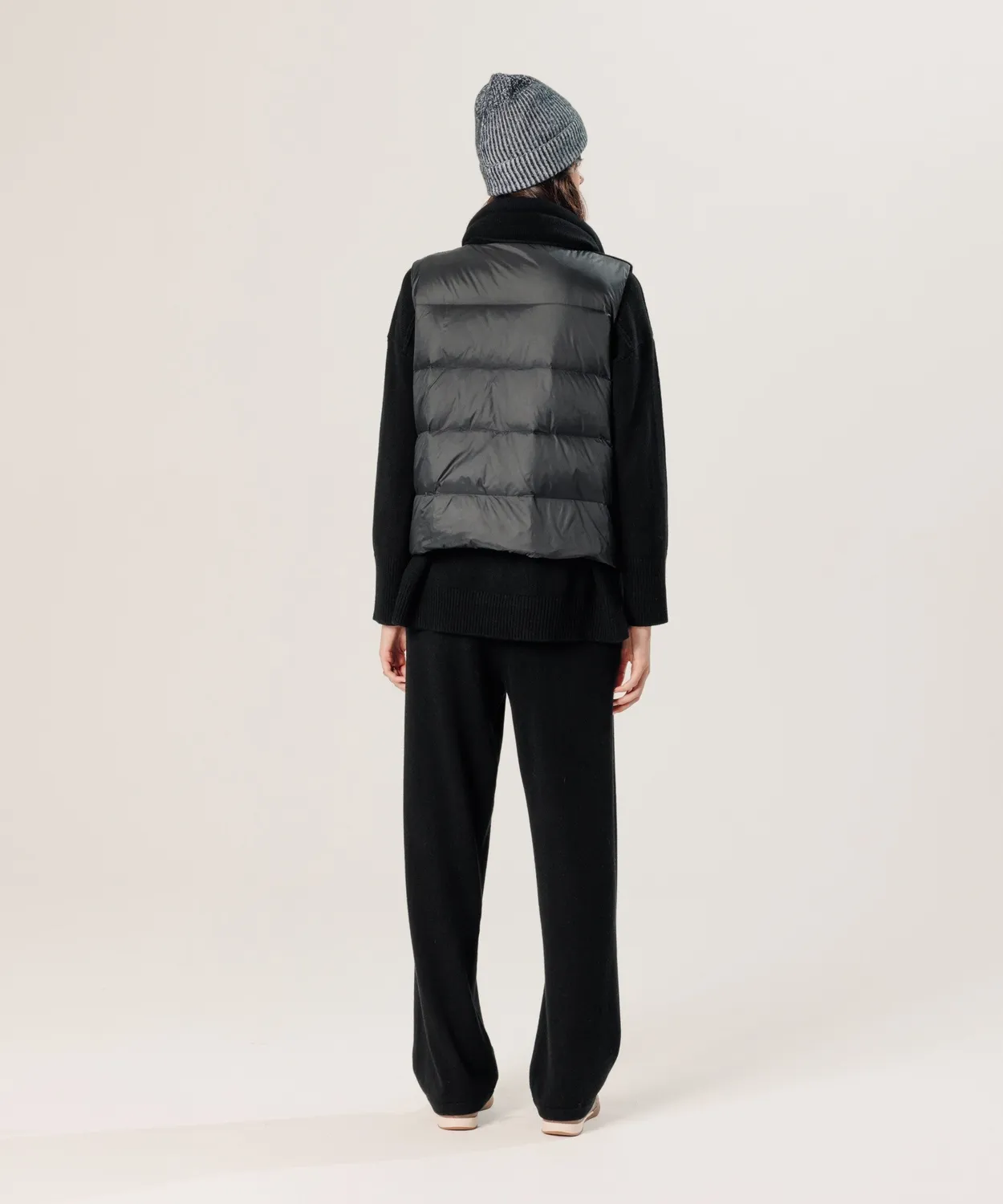 Rodier piumino smanicato cashmere nero trapuntato