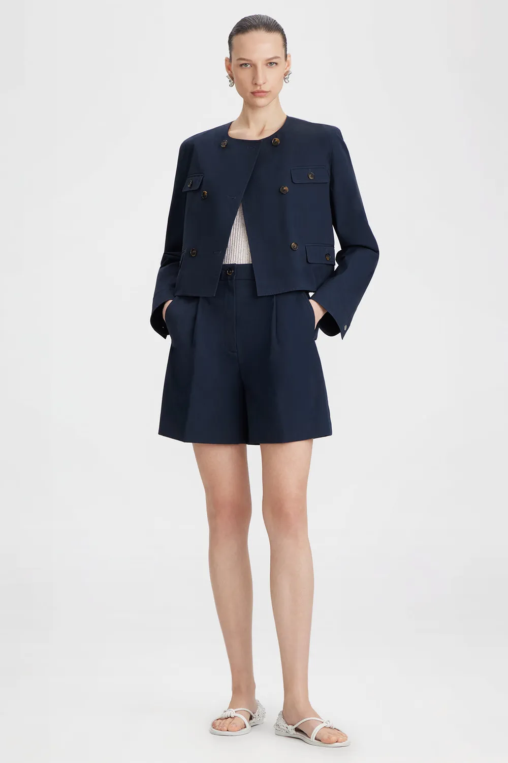 PORTS 1961 Pleated Tailored shorts dark navy vita alta