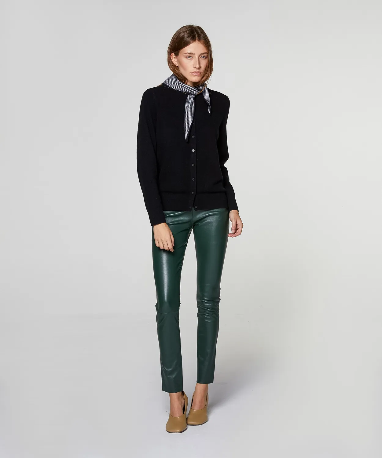 Rodier Cardigan Cashmere Nero girocollo abbottonato