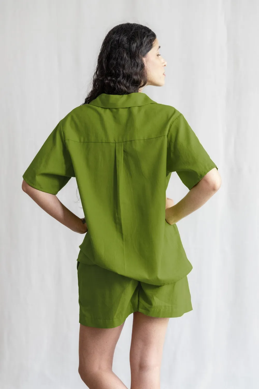 Jyoti Fair Works Nehani Basil camicia cotone unisex