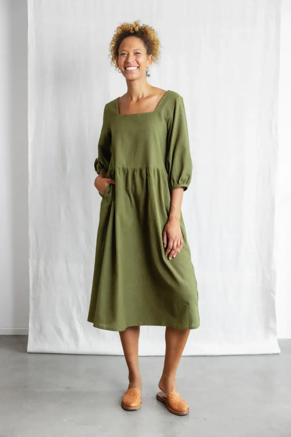Jyoti Fair Works Rachana abito in cotone verde muschio