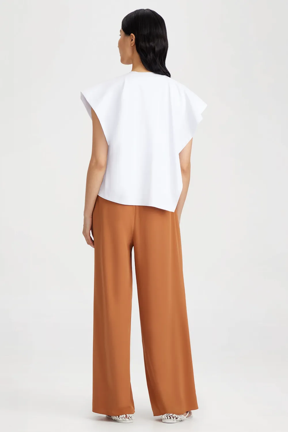 PORTS T-shirt asimmetrica bianca maniche dolman