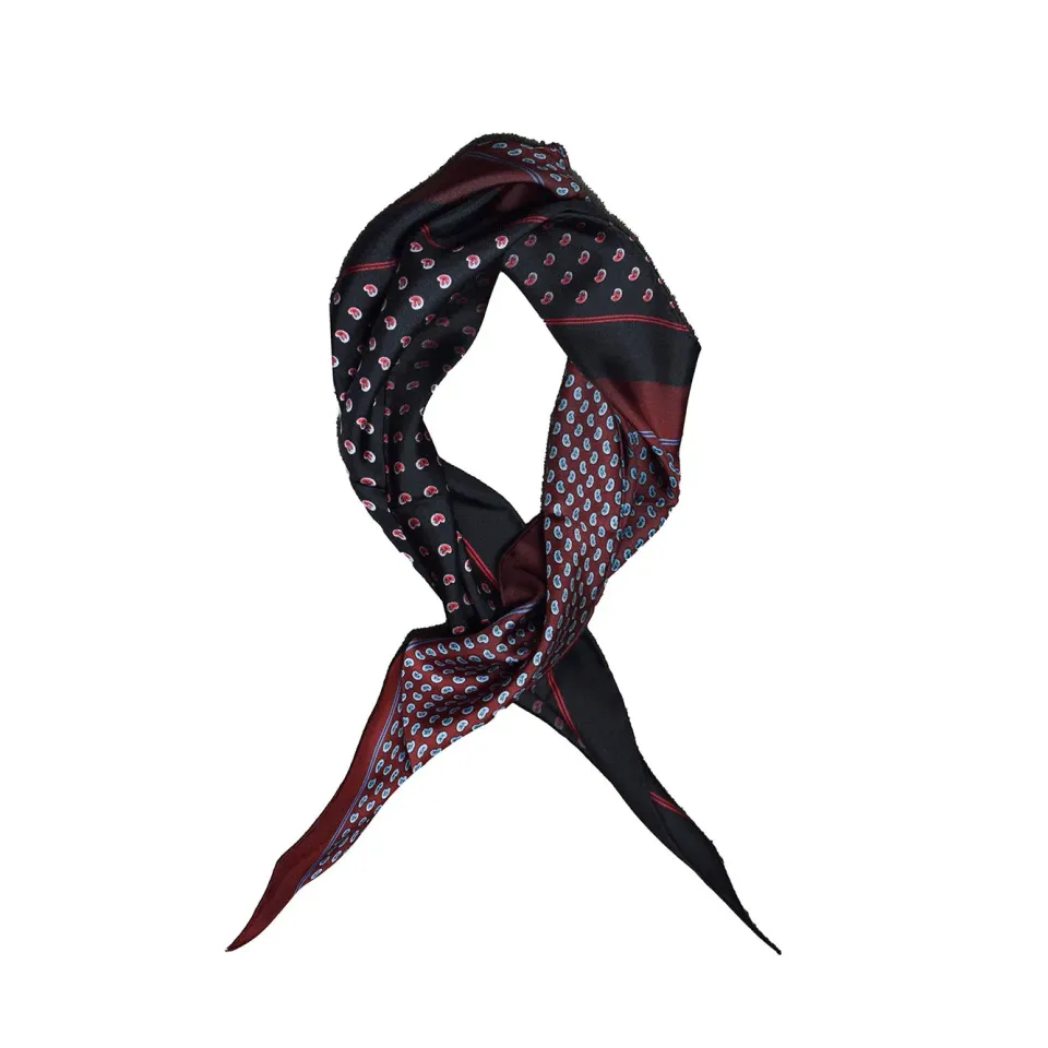 Maison Margiela S50TE0125M36063 foulard nero bordeaux