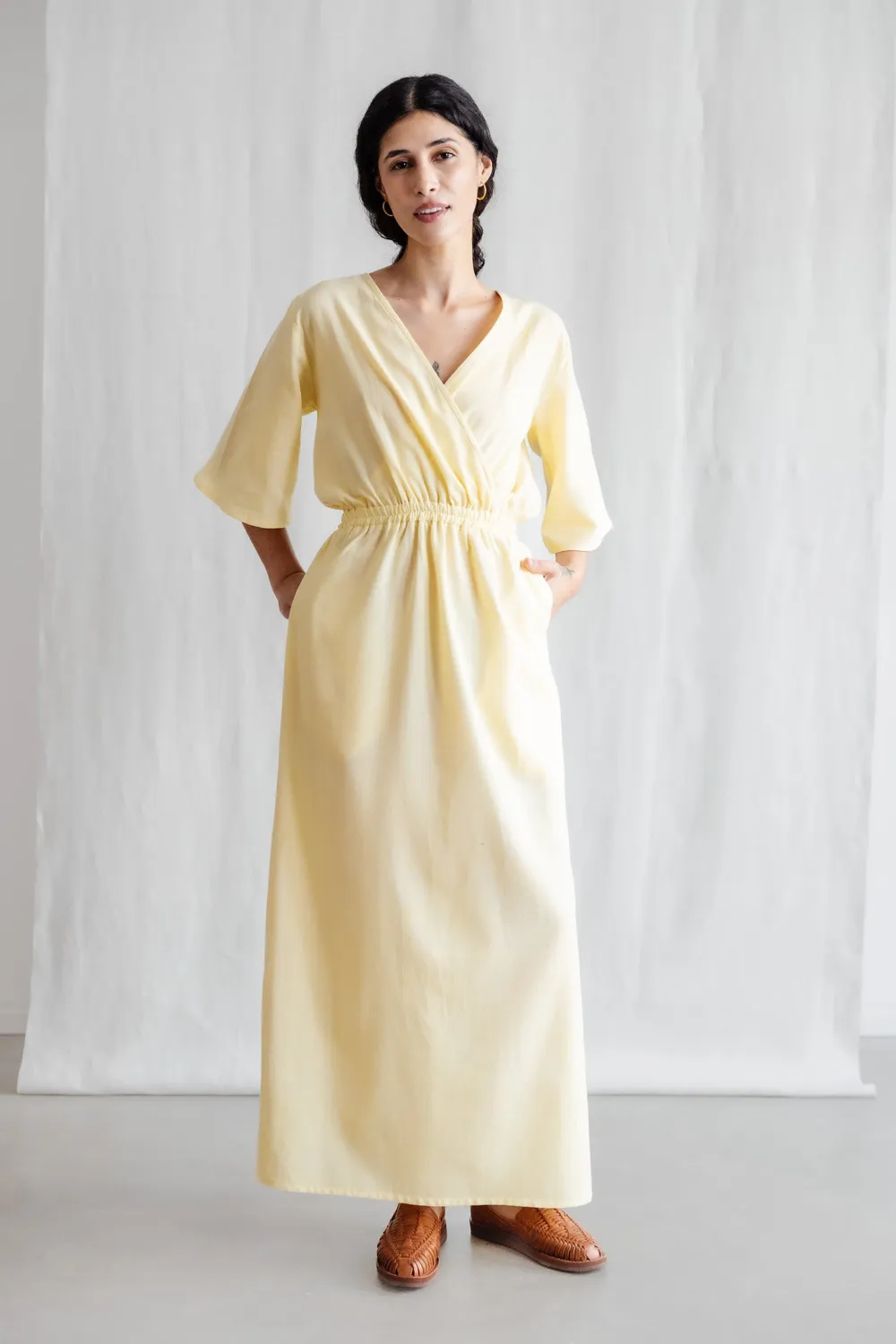 Jyoti Fair Works Vaasi abito cotone giallo limone spacchi