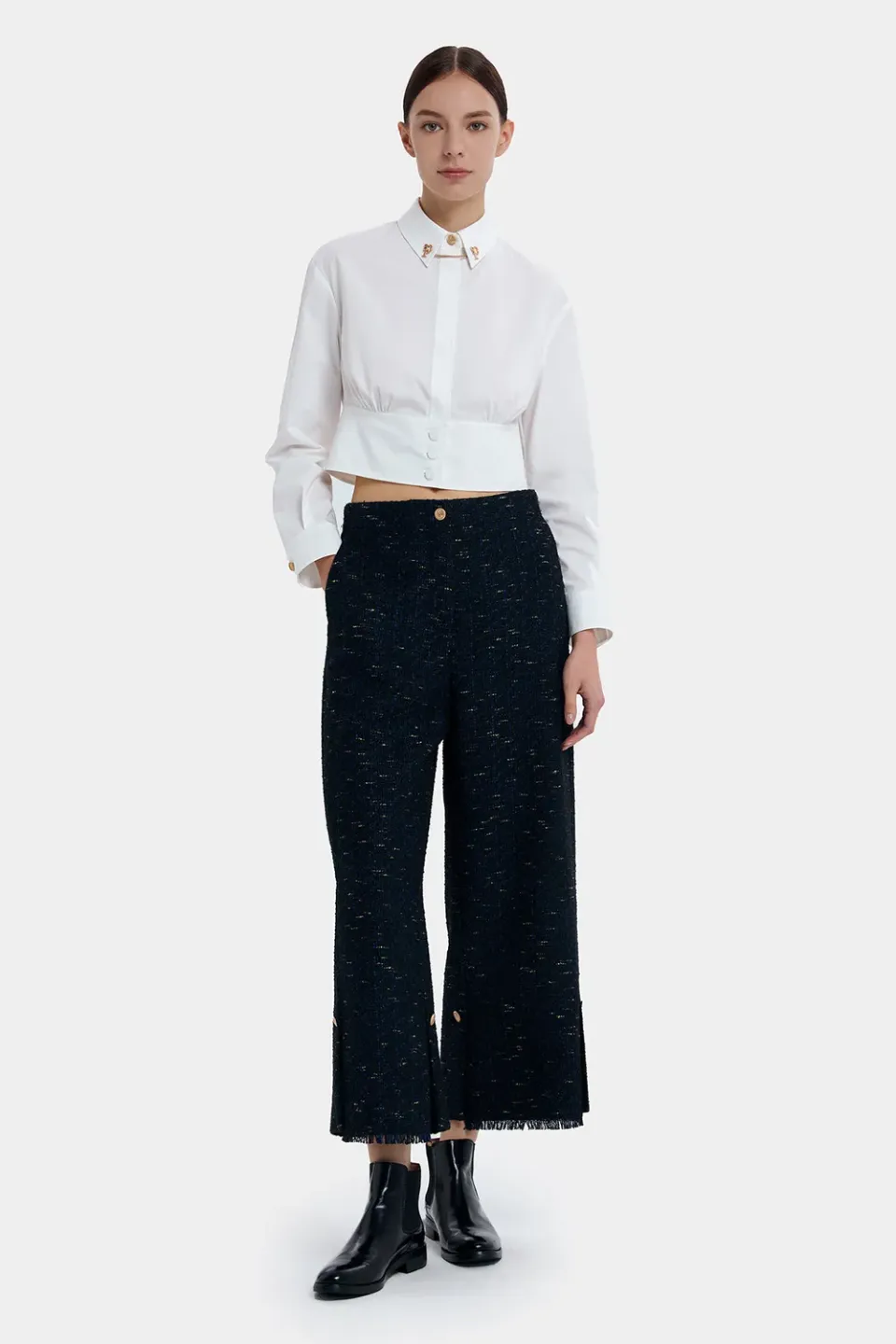 PORTS Retro P Pins camicia crop bianca con spille