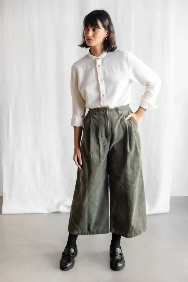 Jyoti Awasi culotte velluto cotone pistacchio larghe
