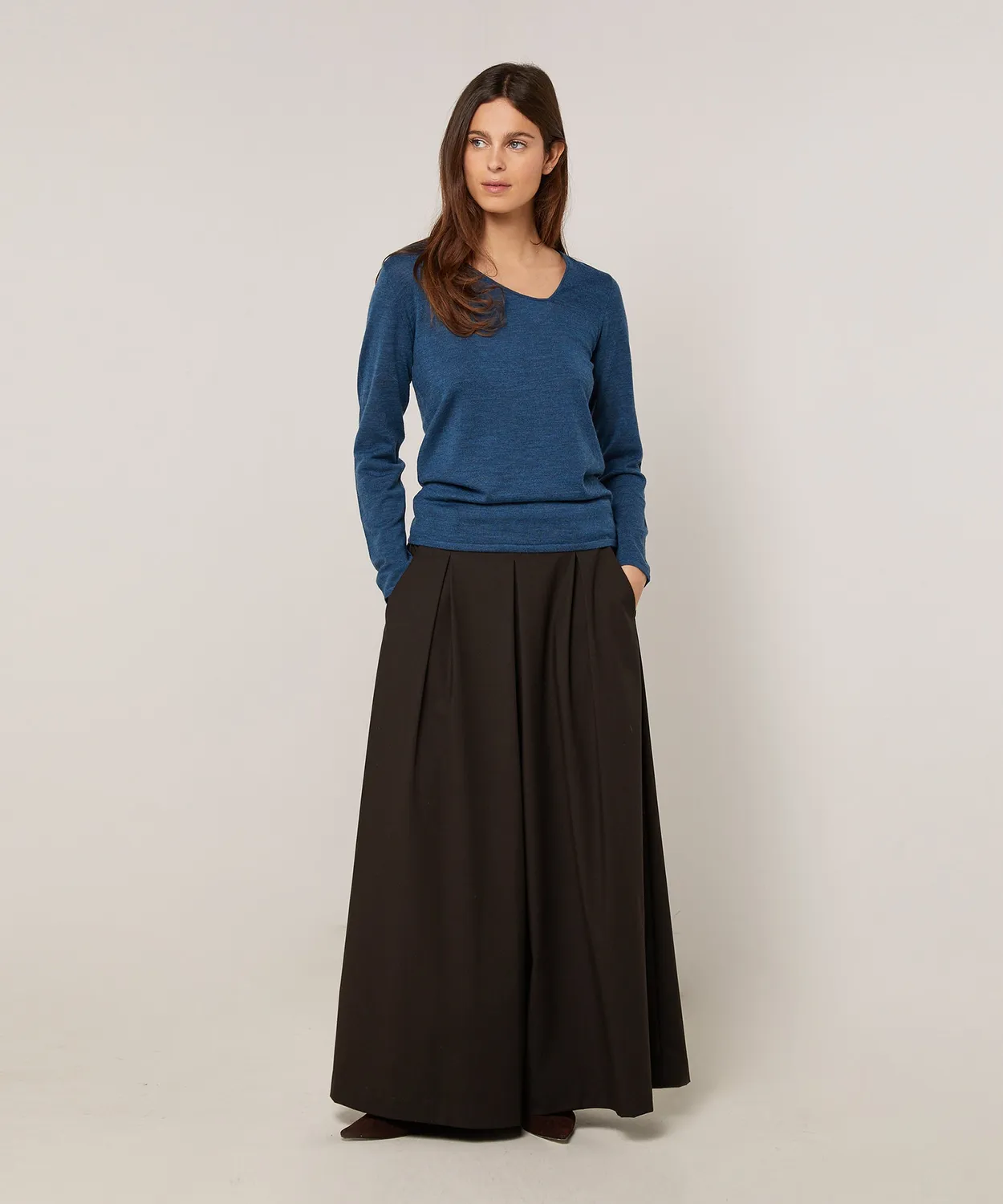 Rodier maglione scollo asimmetrico denim blu maglia fine