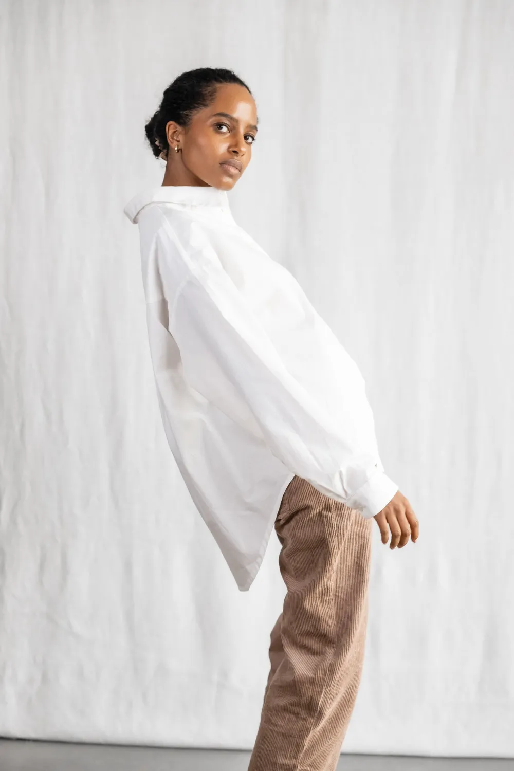 Jyoti - Fair Works Pahaad camicetta cotone bianca oversize