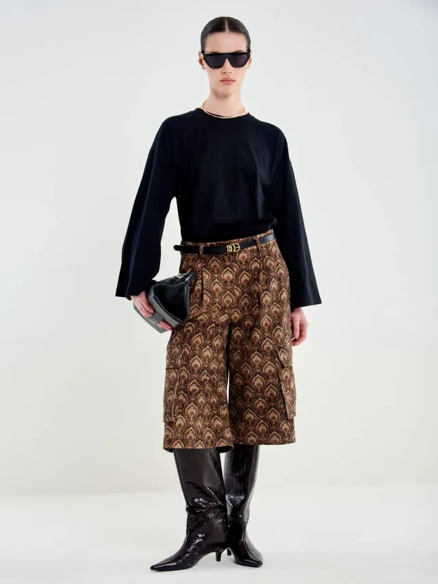 Vicolo Bermuda fantasia jacquard neri con tasconi laterali