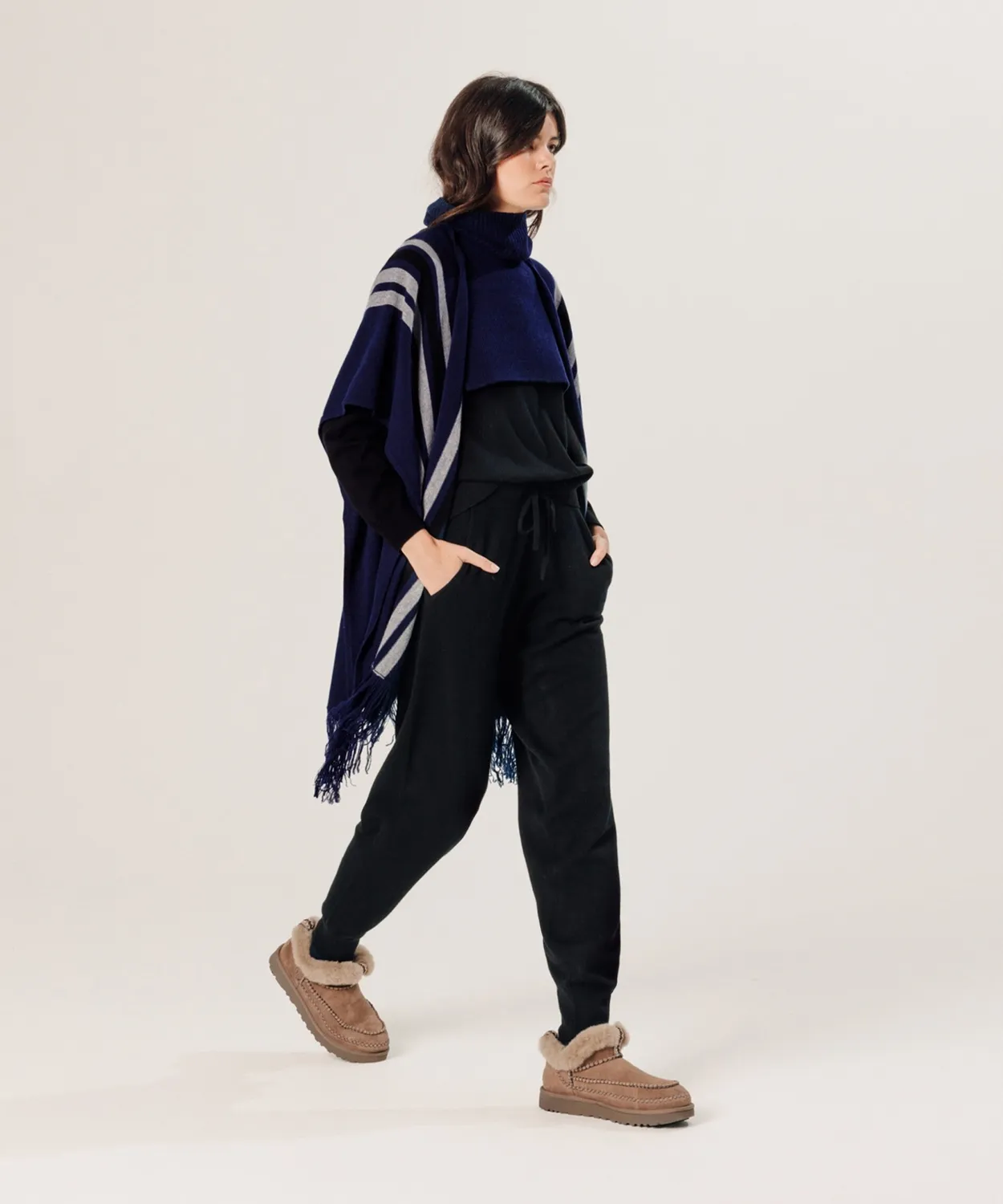 Rodier Stola in cashmere blu navy frange 2 strati
